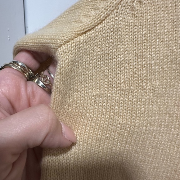 St. John soft Yellow Cashmere Blend Full Zip Up Sweater Size Small EUC - Picture 3 of 6
